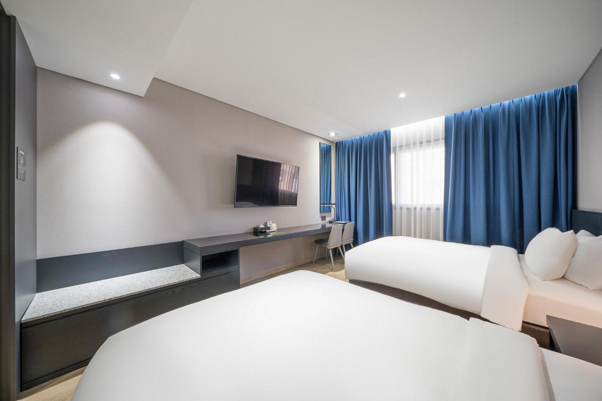 Rivertain Hotel Gyeongju Exterior photo