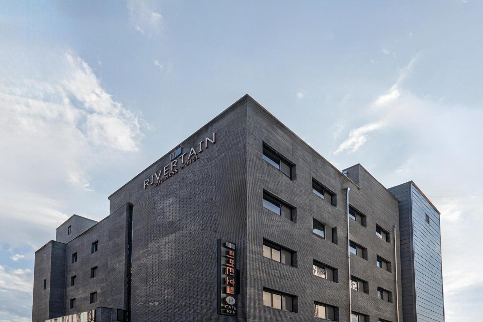Rivertain Hotel Gyeongju Exterior photo