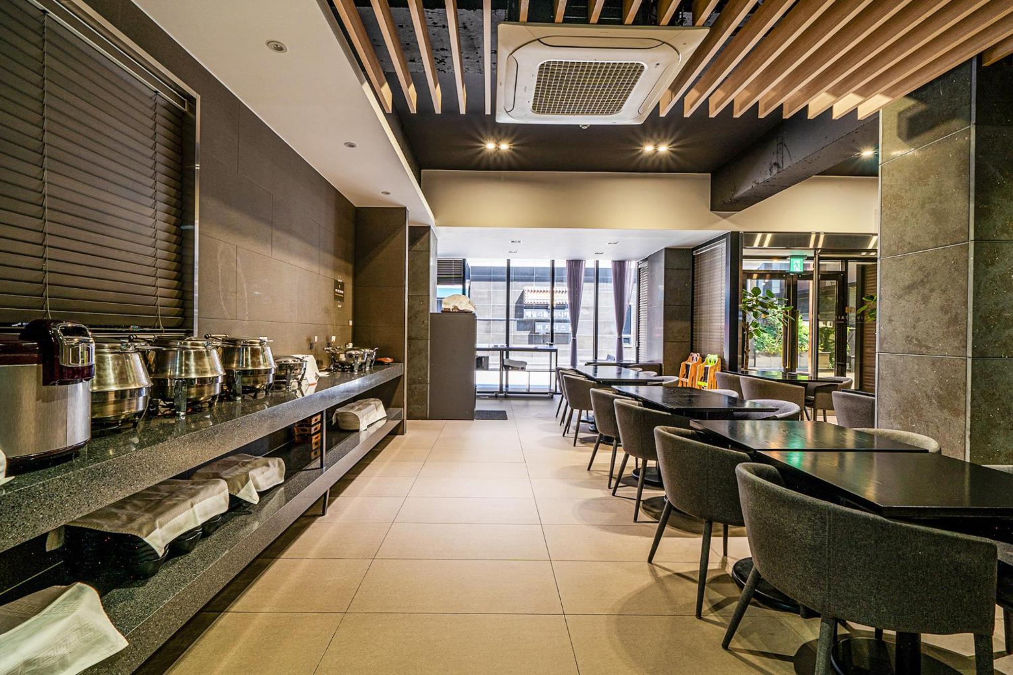 Rivertain Hotel Gyeongju Exterior photo